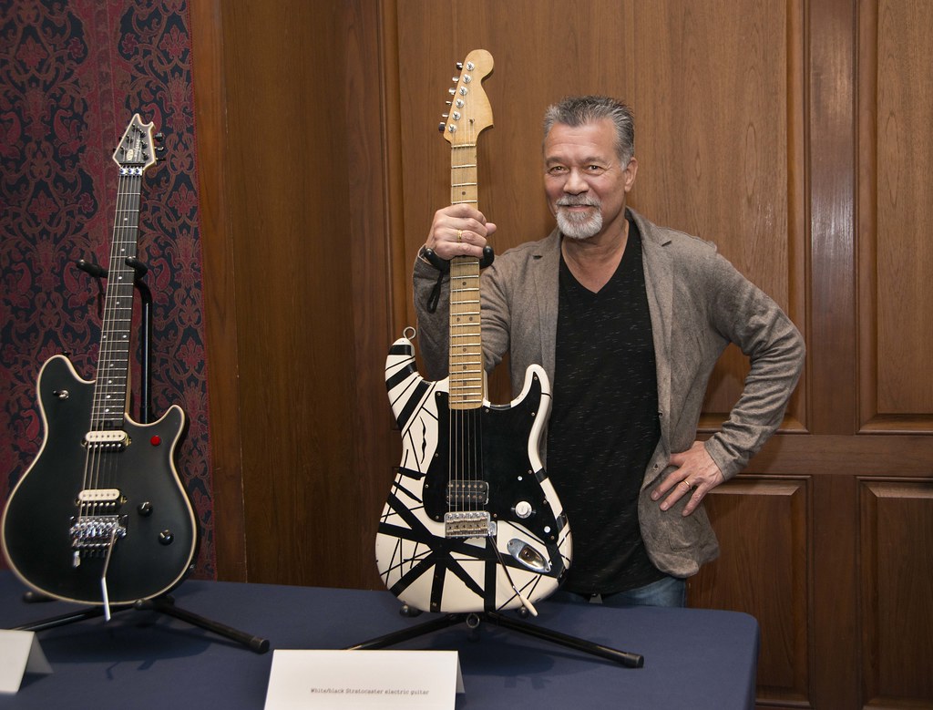 Eddie Van Halen, el legendario guitarrista de rock muere a los 65 años