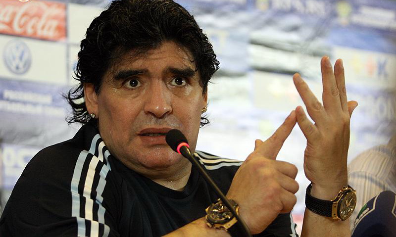 Diego Armando Maradona ha muerto