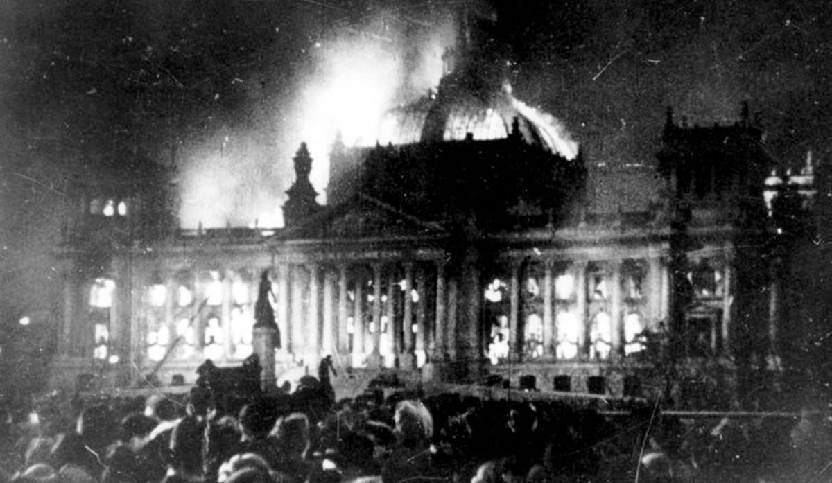 a 90 anos del incendio del Reichstag el genesis del totalismo nazi