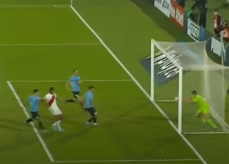 Polémica en el partido de Uruguay vs Perú error arbitral o una ayuda para el local